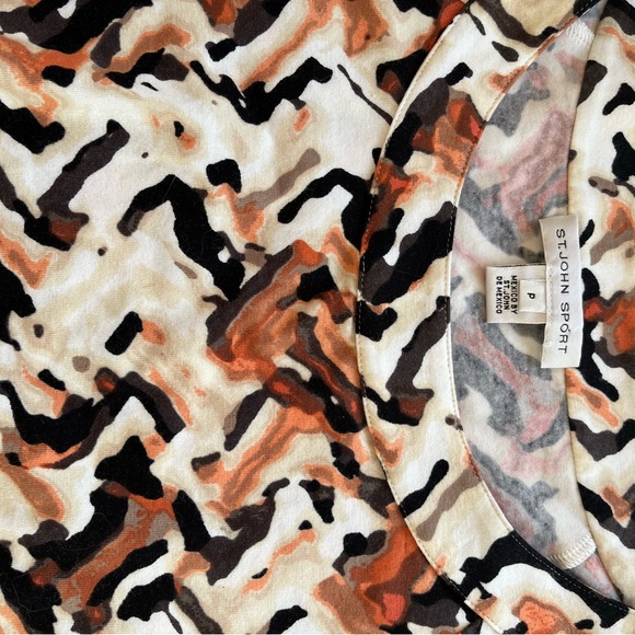 Abstract St. John Patterned T-Shirt - Picture 2 of 3